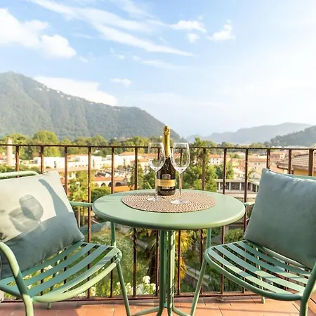 Daire In The Center Of With Parking Cernobbio